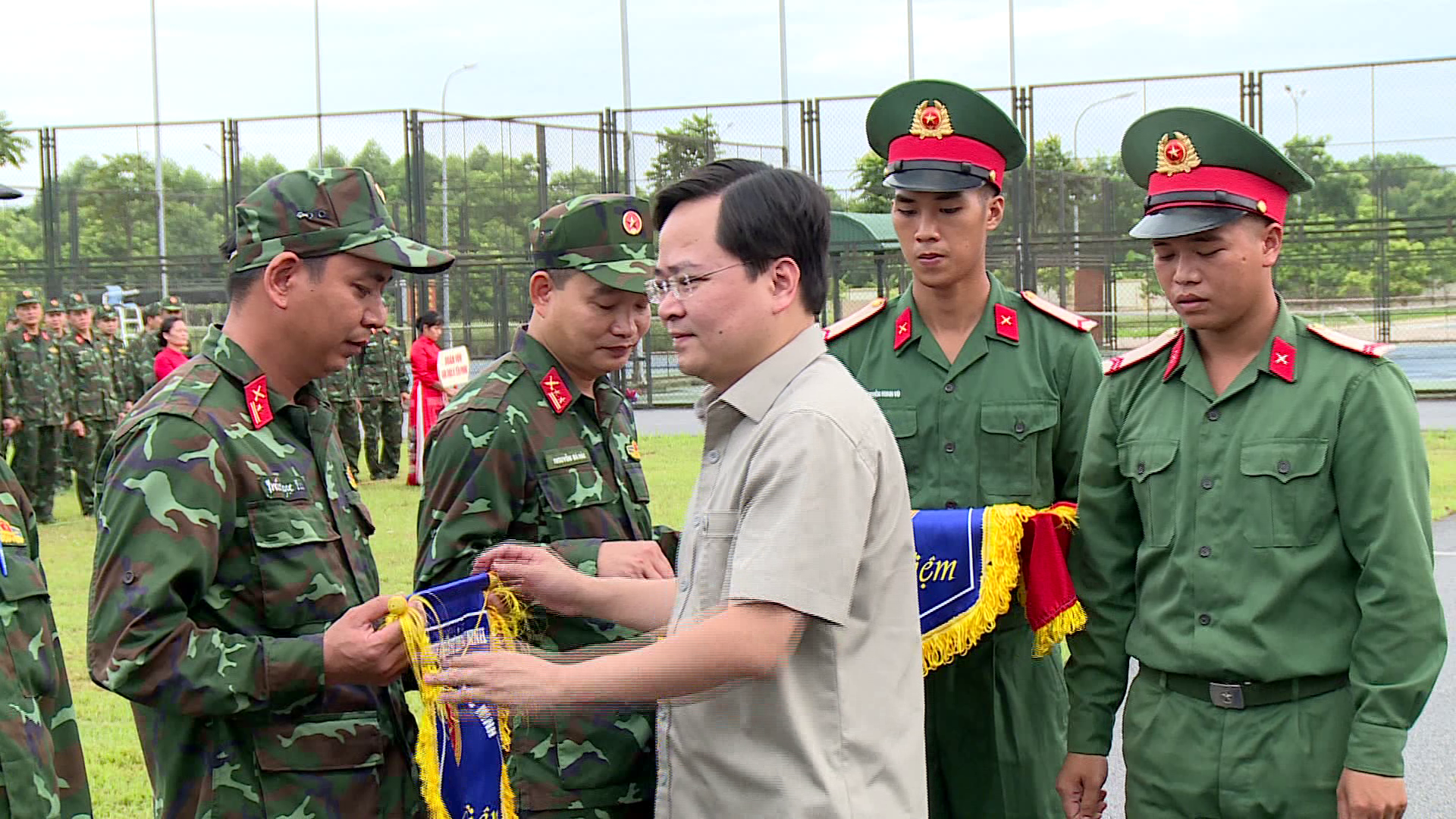 Tin_trua_Hoi_thao_the_duc_the_thao_quoc_phong_nam_2023(4)